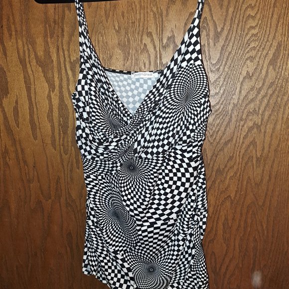 Portmans Black and White Abstract/Checkered Tank size Large - Picture 1 of 7